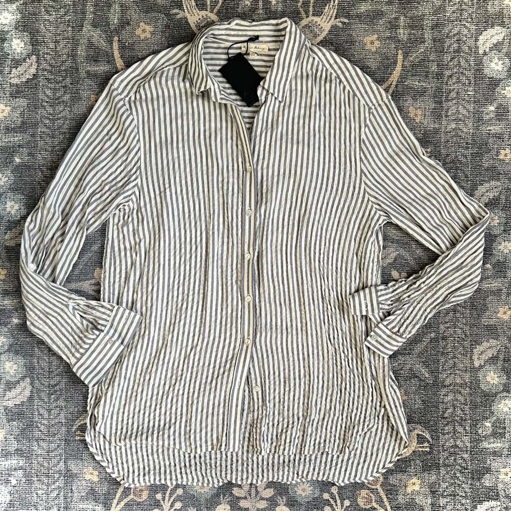Jane and Delancey Striped Button-Up Tunic length Top - White and Gray